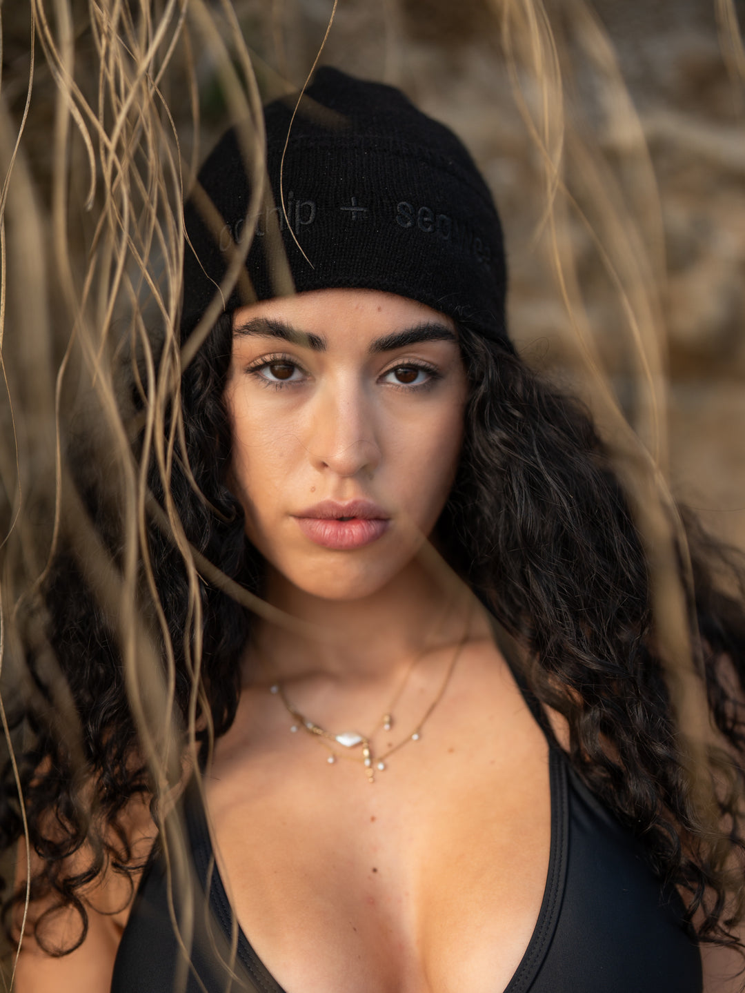 the black cashmere beanie
